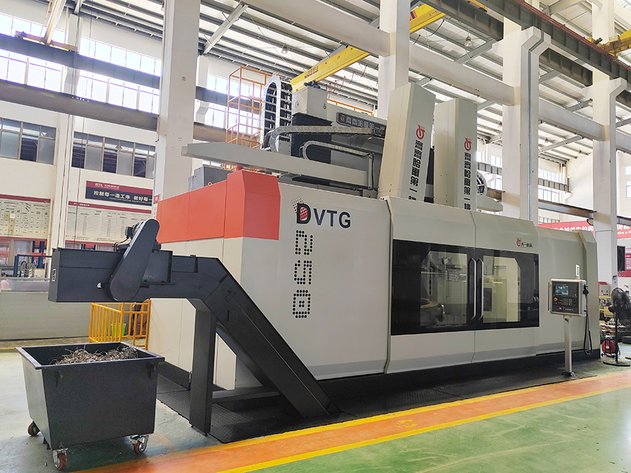 DVTG250×25／20B-MC双柱立式车磨加工中心-在用户现场使用的产品照片.jpg