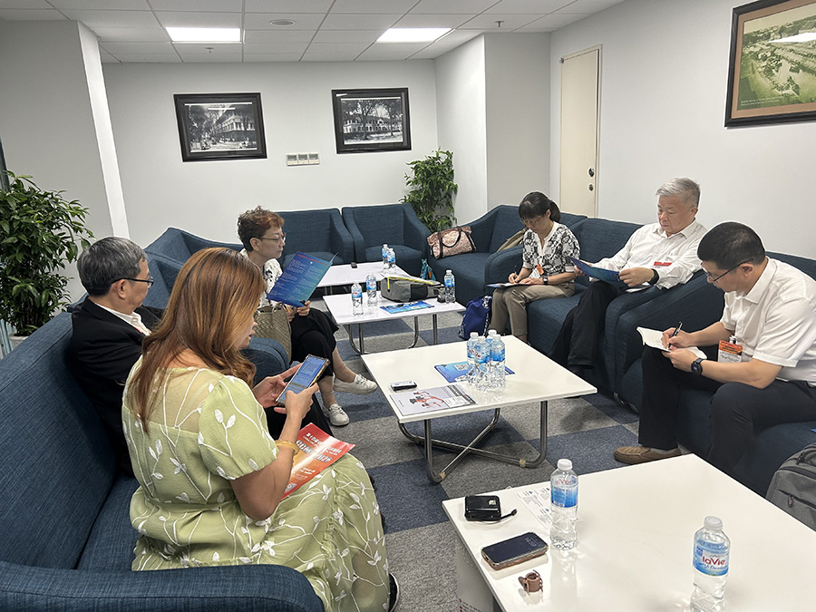 1761015994979867.jpg 12.中国机床协会参观团组与越南胡志明市机械电气企业协会(HAMEE)会谈1.jpg