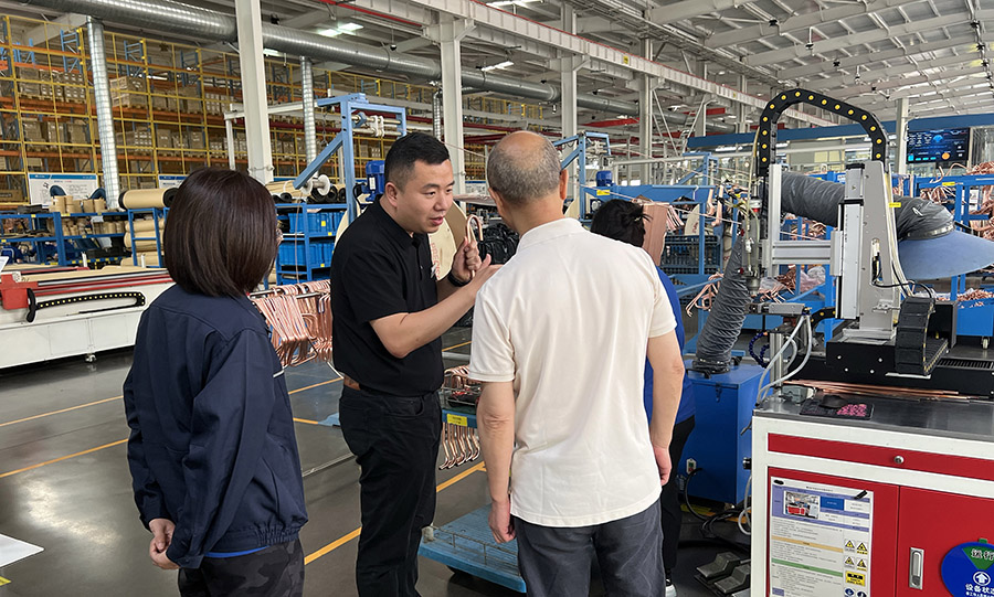 1761096470108662.jpg 装配线02.jpg